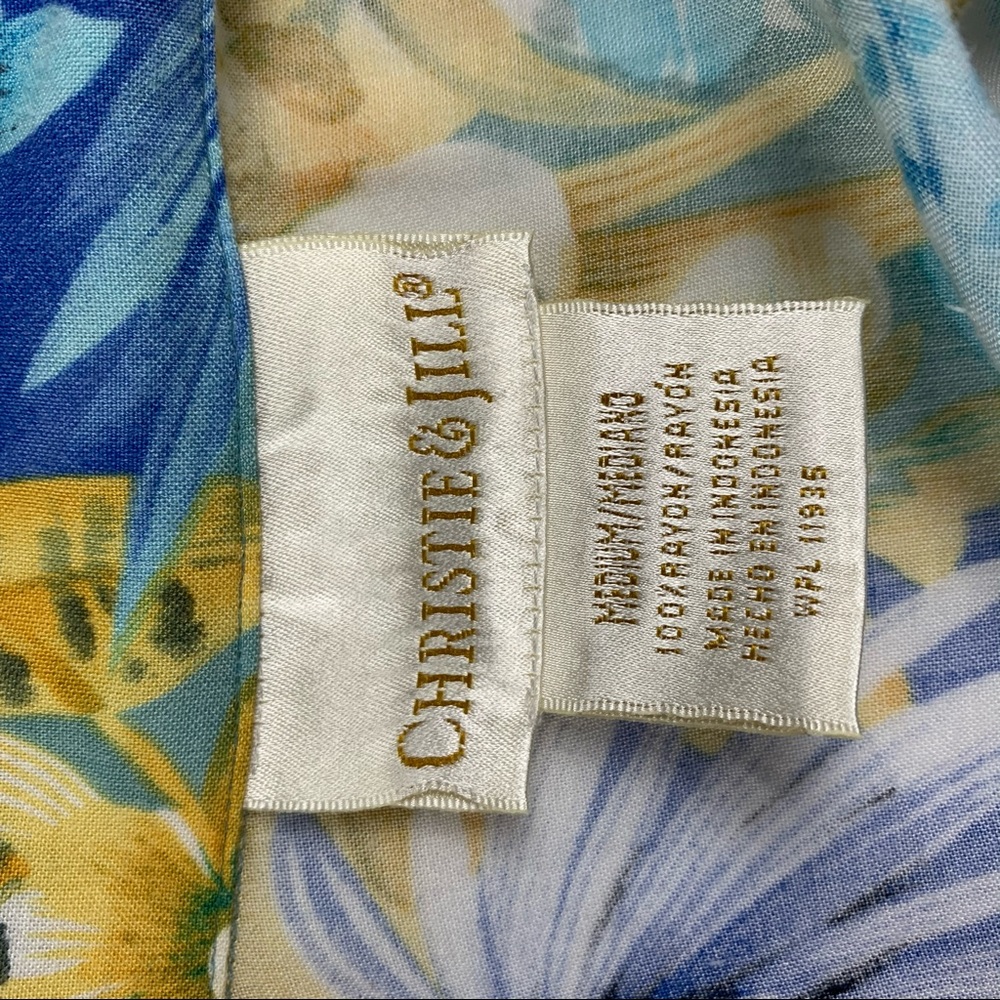 Christie & Jill short sleeve button up floral top - Picture 6 of 8